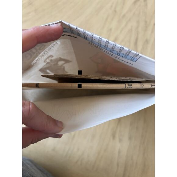 3 VTG Vogue 80s Sew Patterns Ralph Lauren 1643, Oscar D La Renta 1592, Dior 1948 - Picture 12 of 12